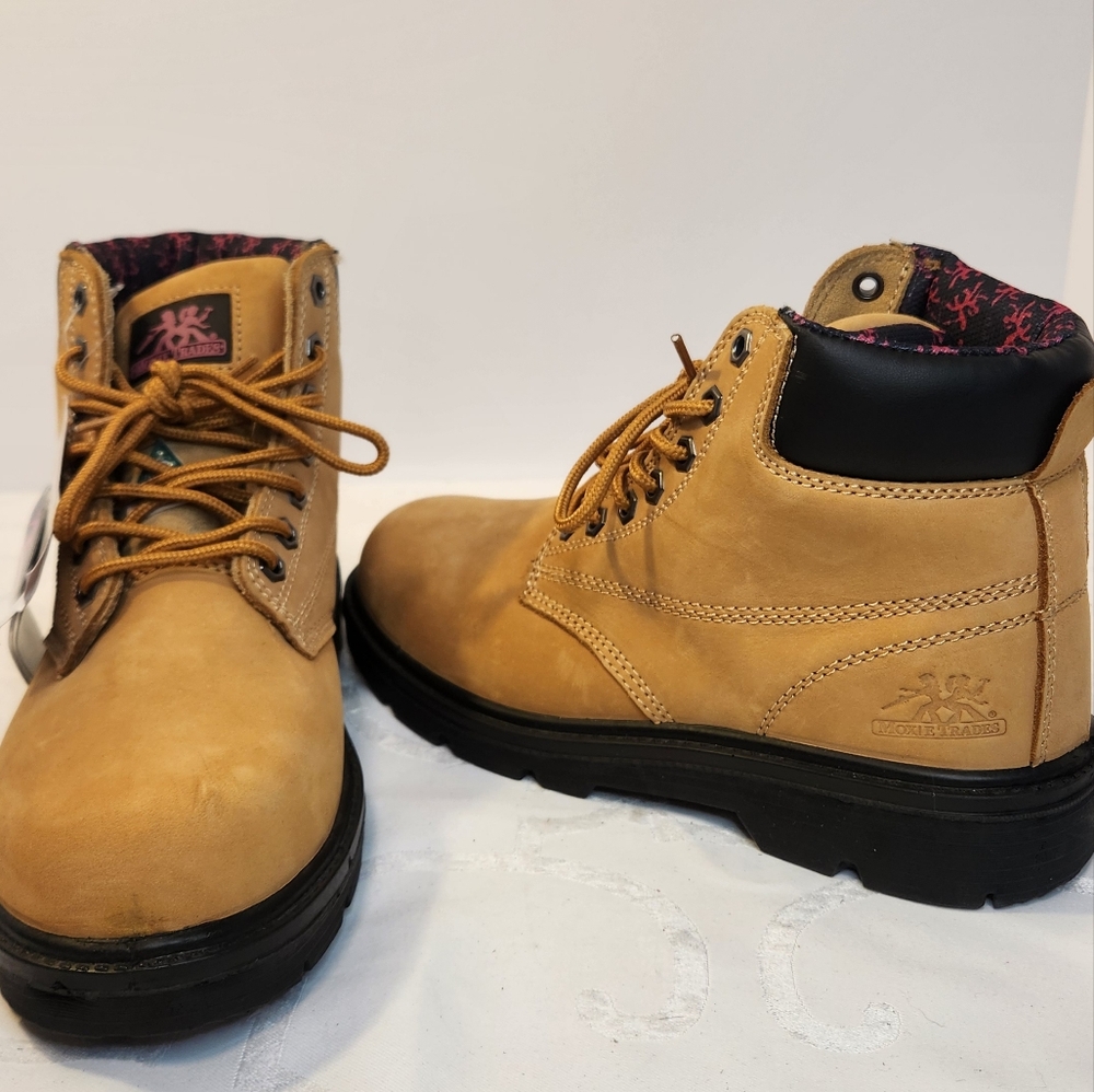 NWT Moxie Trades Alice Steel Toe Weather Resistant Women's Workboot Size 9.5